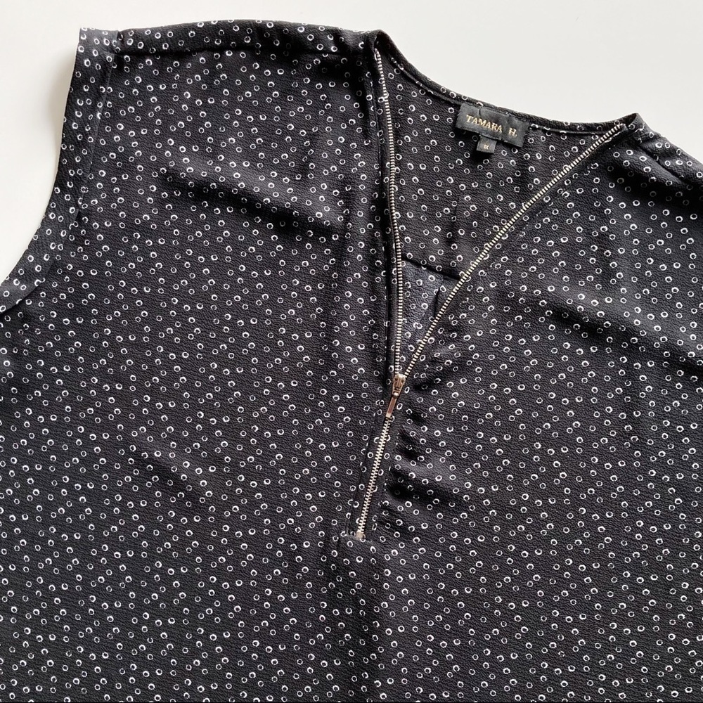 Tamara H. Black & White Zipper Front Blouse Size 1X